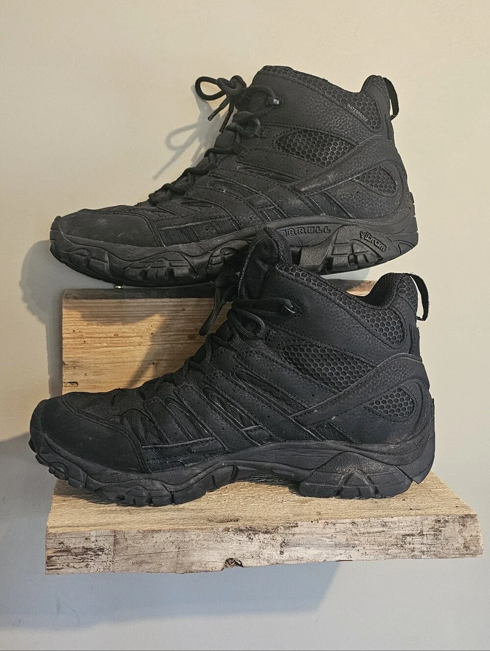 Merrell Men's Moab 2 Mid Tactical Waterproof Boots Black 9.5 With Vibram Soles